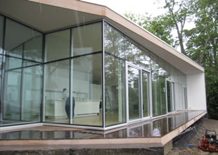 Private Residence in Maine. Designed by Toshiko Mori Architects. Glass and curtainwall by O&P Glass.